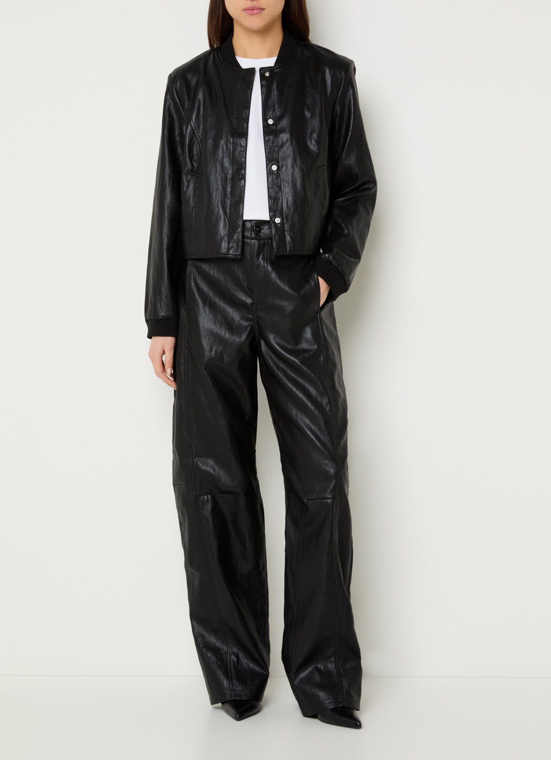 Co'Couture Gitt high waist wide fit broek van imitatieleer - voorkant 3 zwart