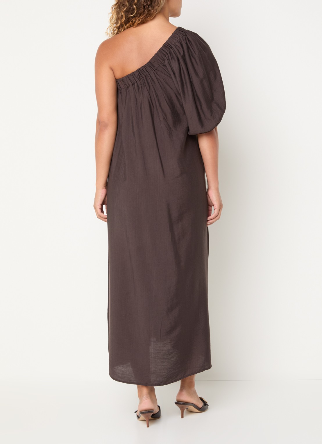 Co'Couture HeraCC one shoulder maxi jurk - achterkant 4 donkerbruin