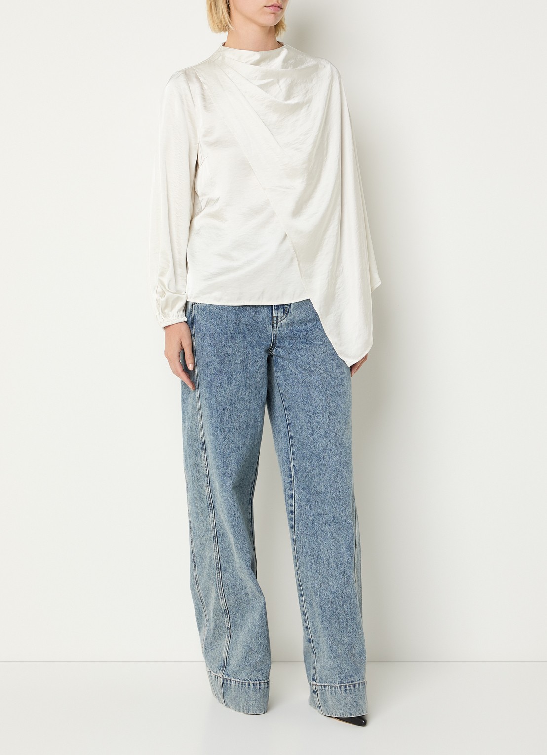 Co'Couture Iduncc top van satijn - voorkant 4 gebroken wit
