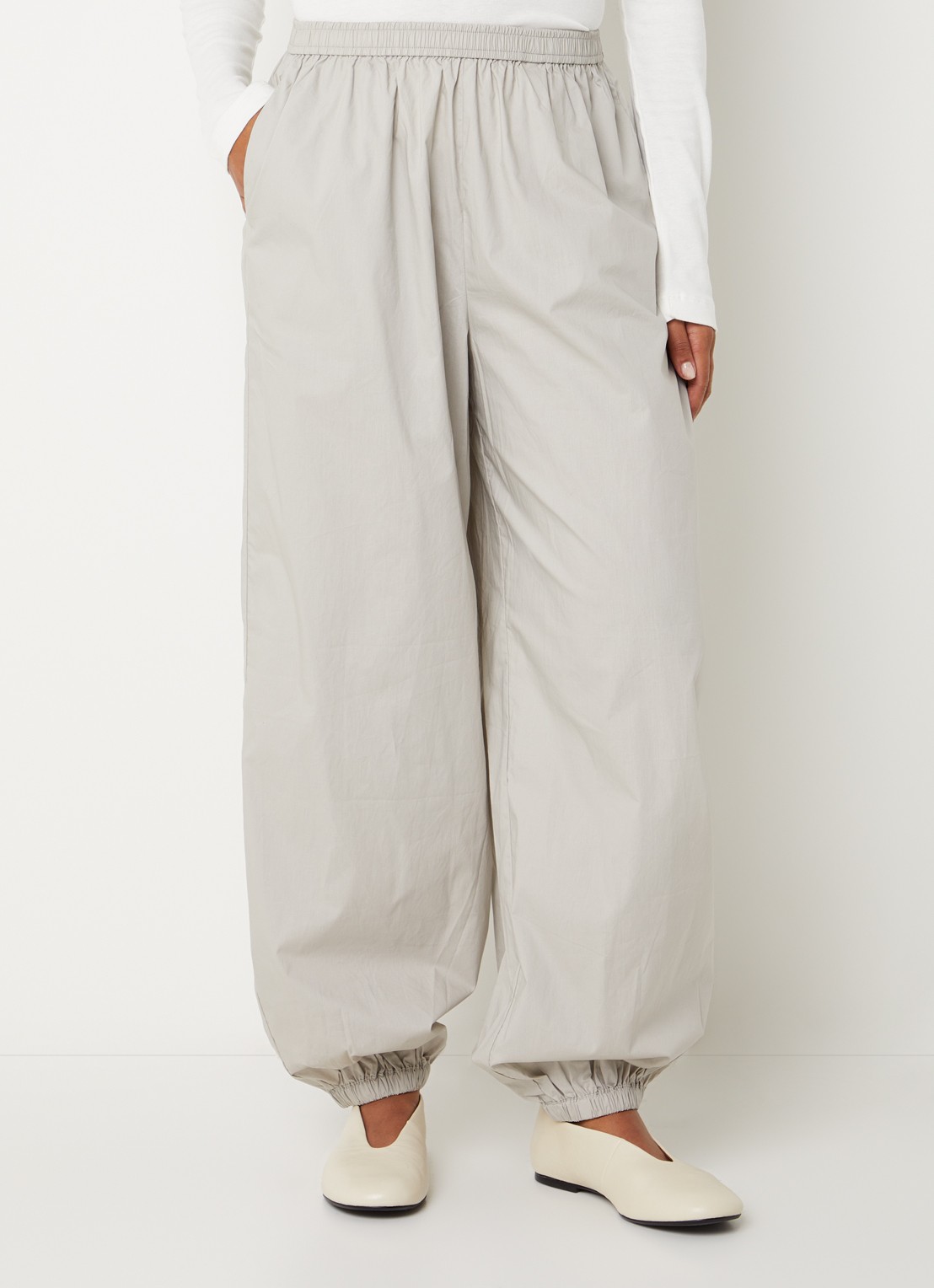 Co'Couture JuneCC high waist tapered fit broek met steekzakken - detail lichtgrijs