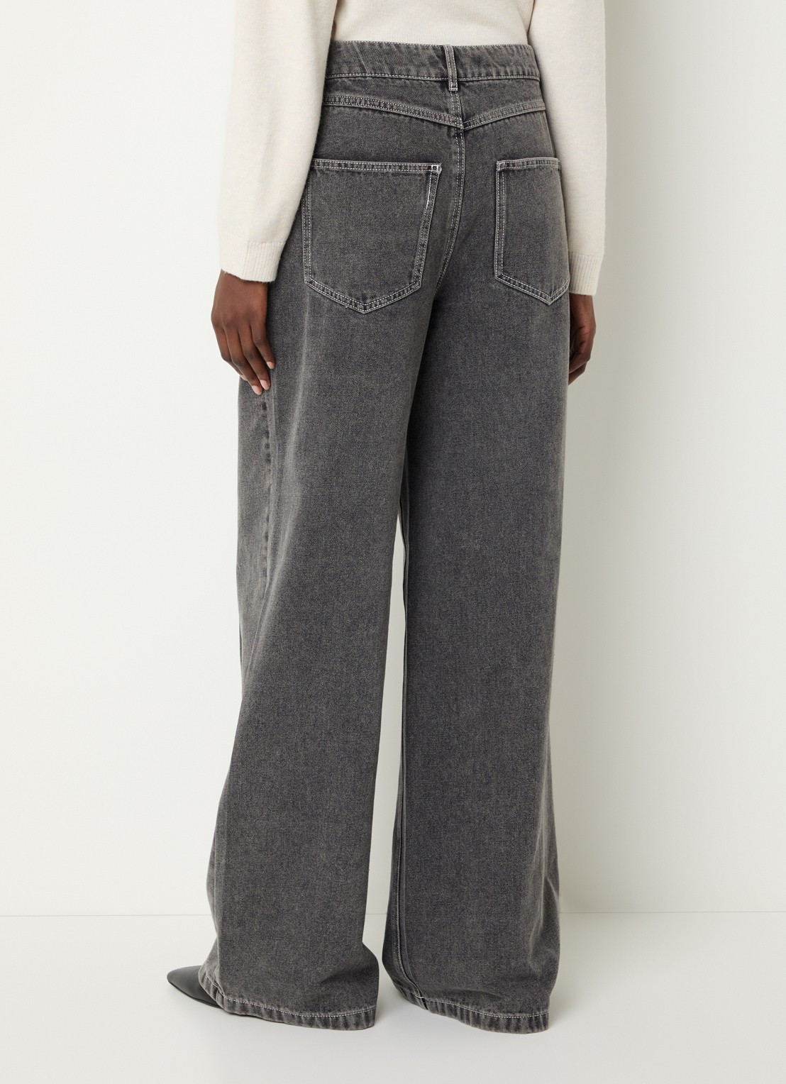 Co'Couture Kellan high waist loose fit jeans met studs - achterkant 3 middengrijs