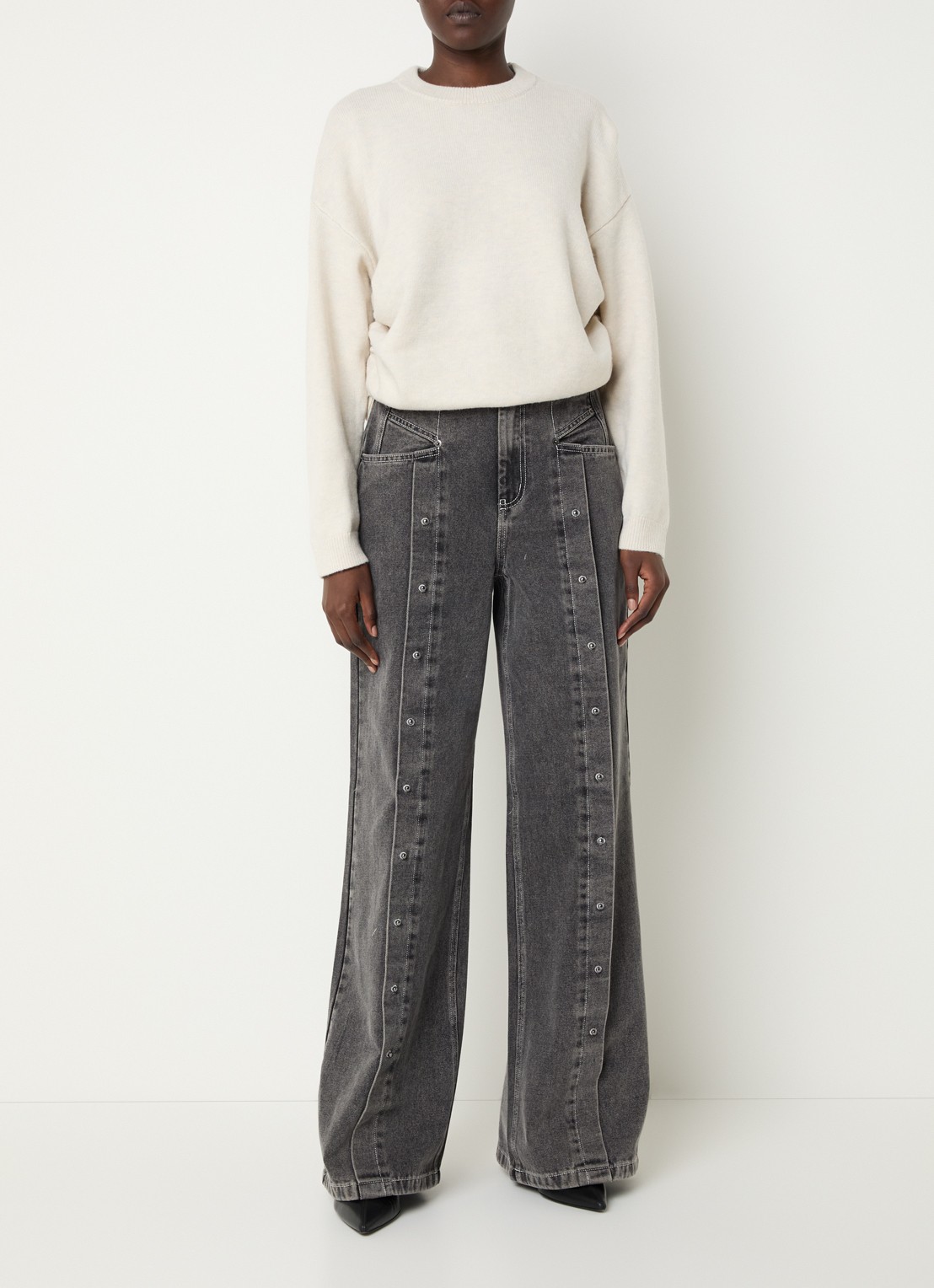 Co'Couture Kellan high waist loose fit jeans met studs - voorkant 2 middengrijs