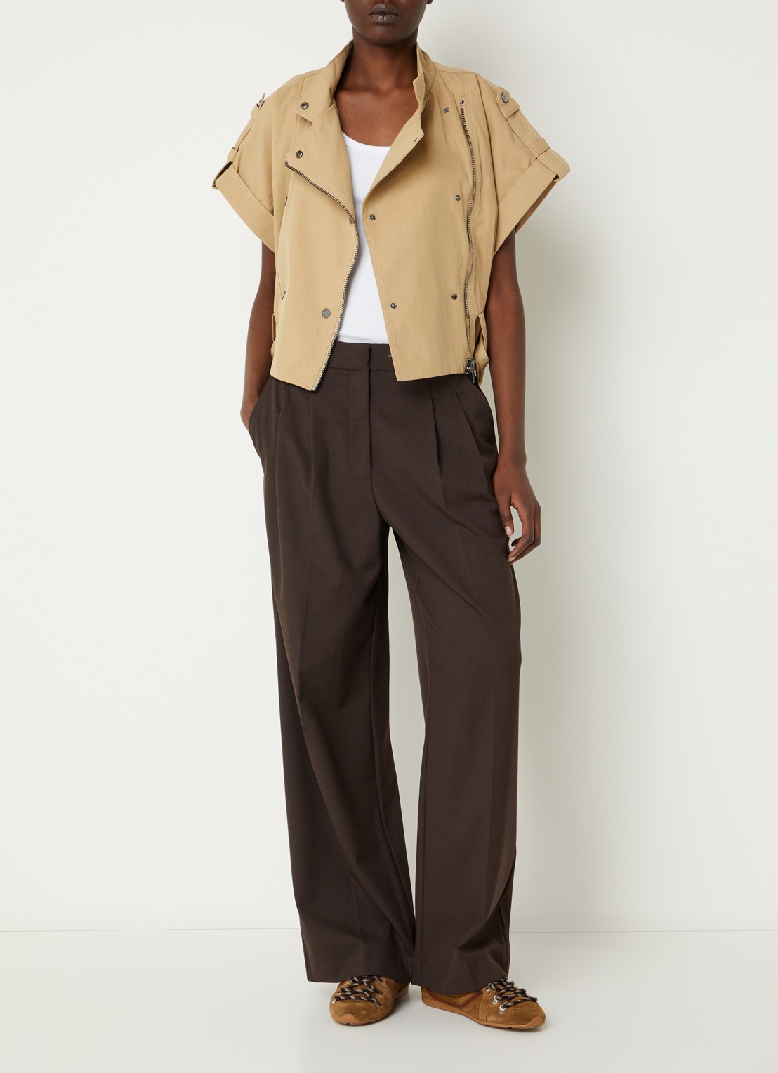 Co'Couture Kesha gilet met strikceintuur - voorkant 2 beige