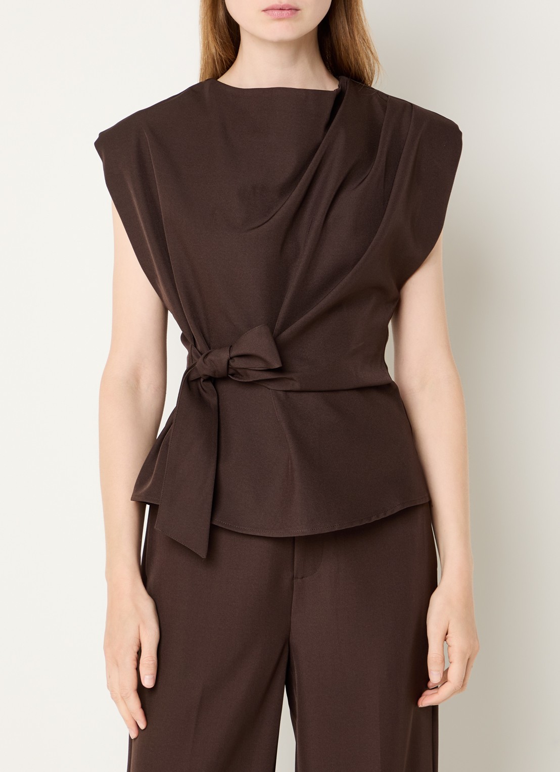 Co'Couture Luna asymmetrische top met gestrikt detail - detail 4 kastanjebruin