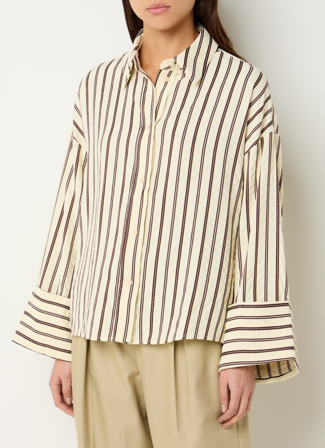 Co'Couture Oxana blouse met streepprint en trompetmouw - detail 4 lichtgeel