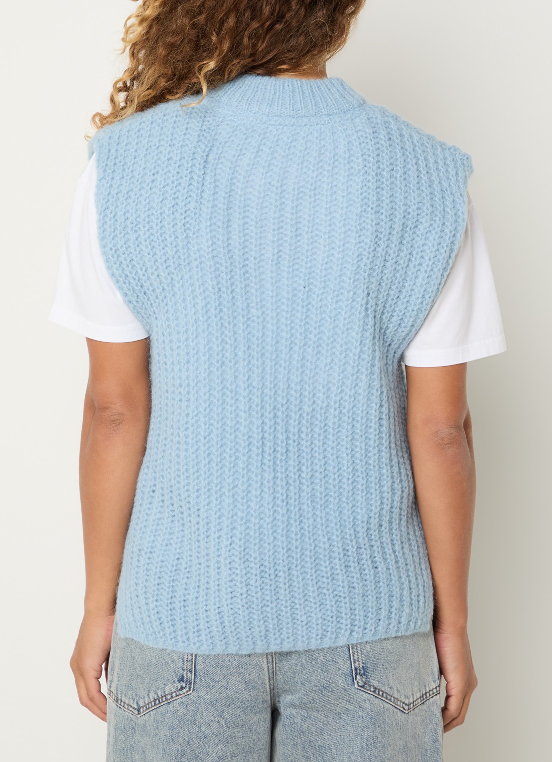 Co'Couture Raina fijngebreide spencer in wolblend met ronde hals - achterkant 4 lichtblauw