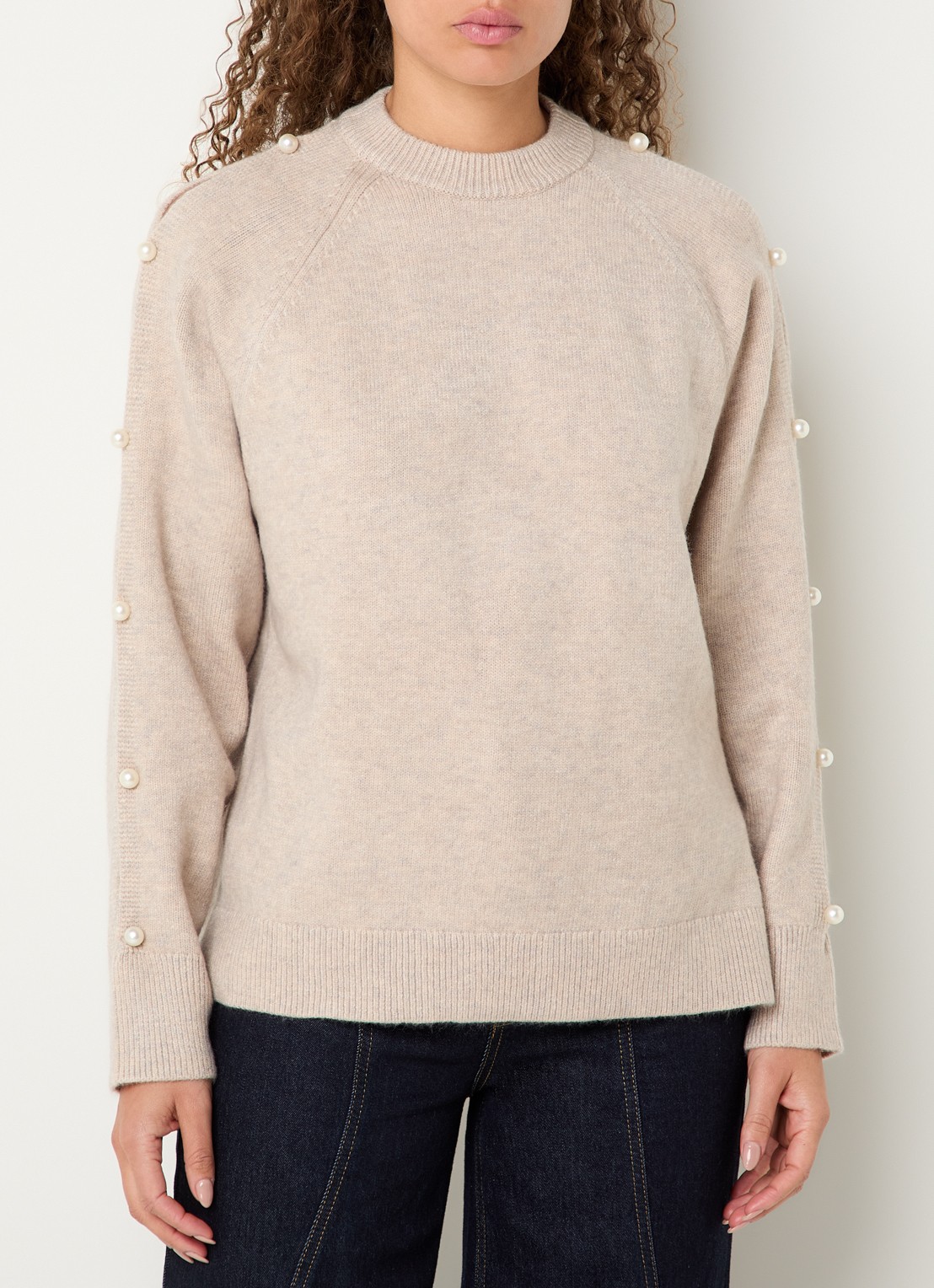 Co'Couture Rowance fijngebreide trui met imitatieparels - detail 2 beige