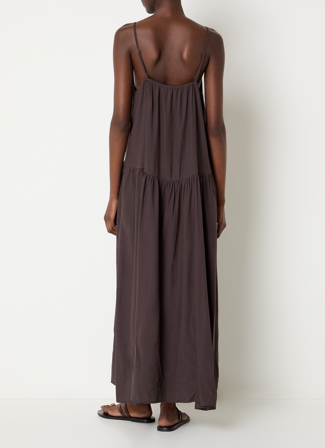 Co'Couture Sunrise maxi jurk met V-hals - achterkant donkerbruin