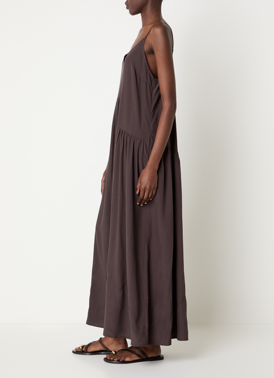 Co'Couture Sunrise maxi jurk met V-hals - voorkant 3 donkerbruin