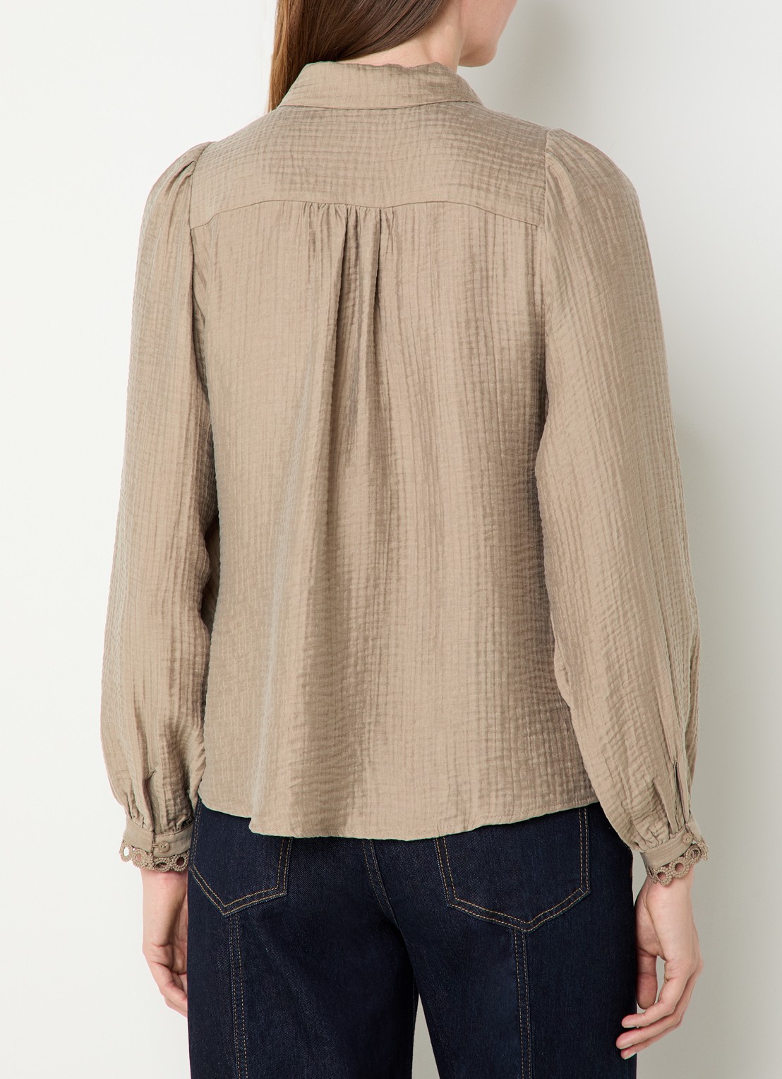 Co'Couture Tassy blouse met structuur - achterkant 3 zand