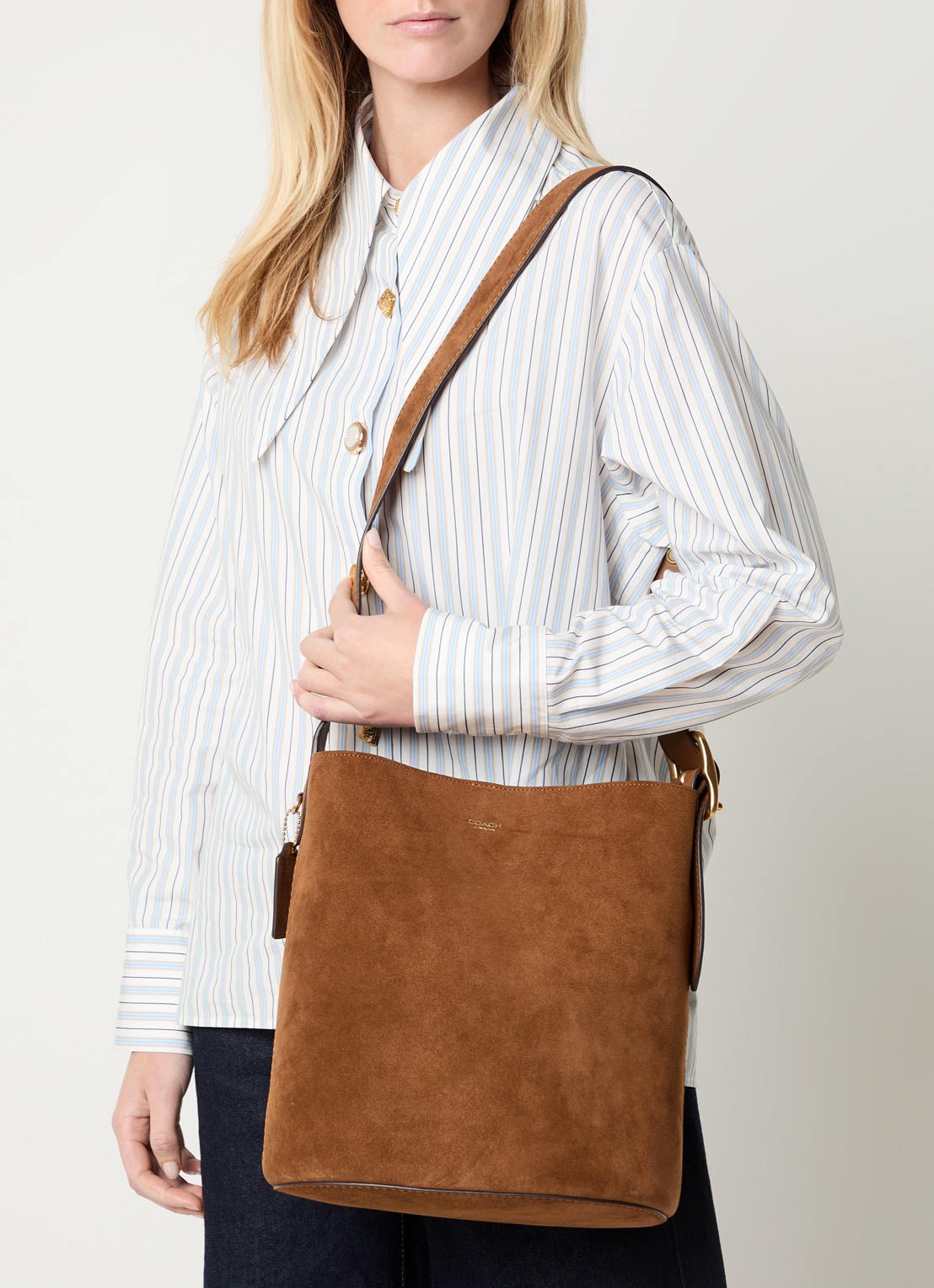 Coach Bleecker Bucket schoudertas van suède met uitneembare etui - voorkant 2 roestbruin