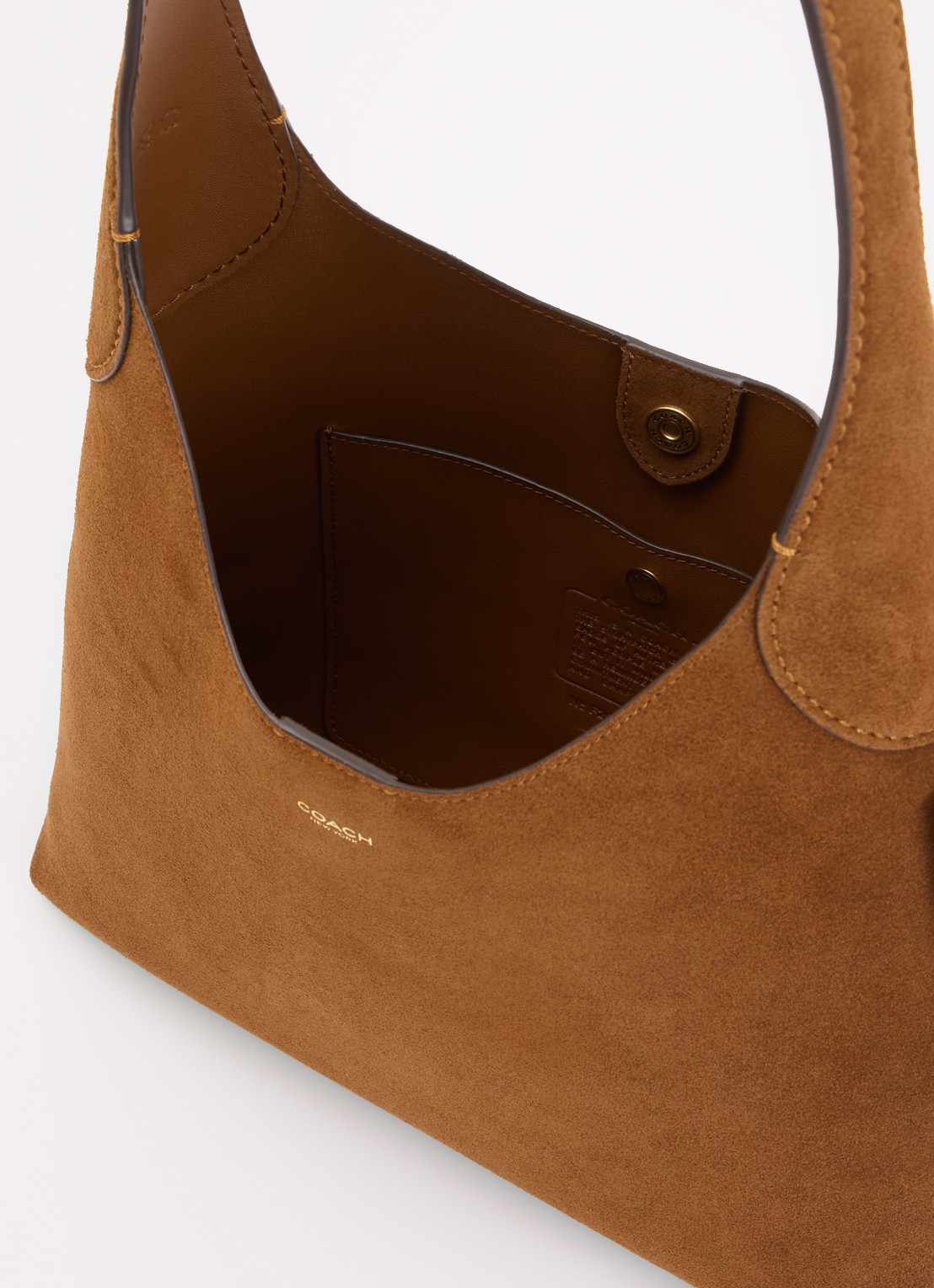 Coach Brooklyn 28 schoudertas van suède - detail cognac