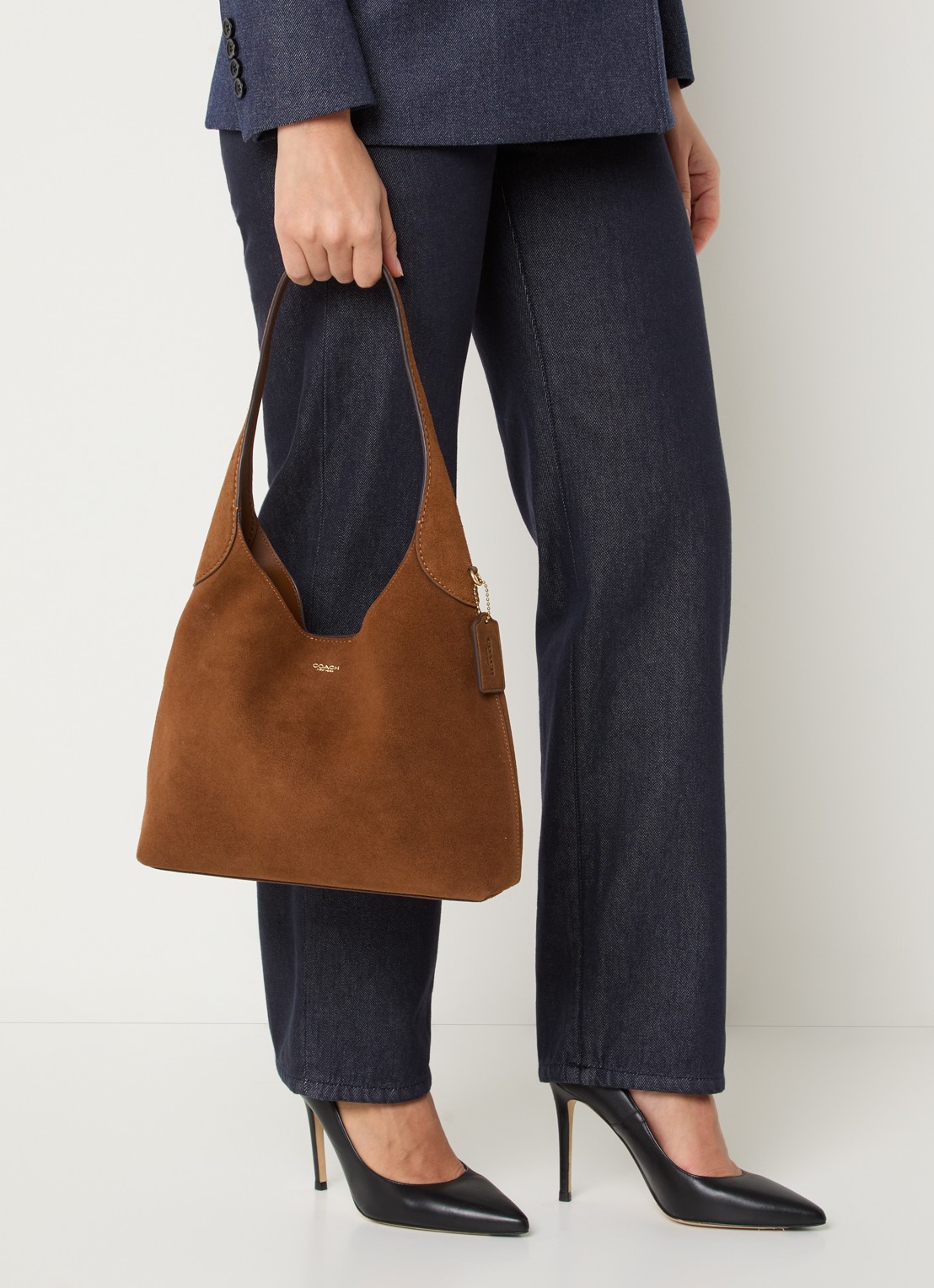 Coach Brooklyn 28 schoudertas van suède - voorkant 5 cognac