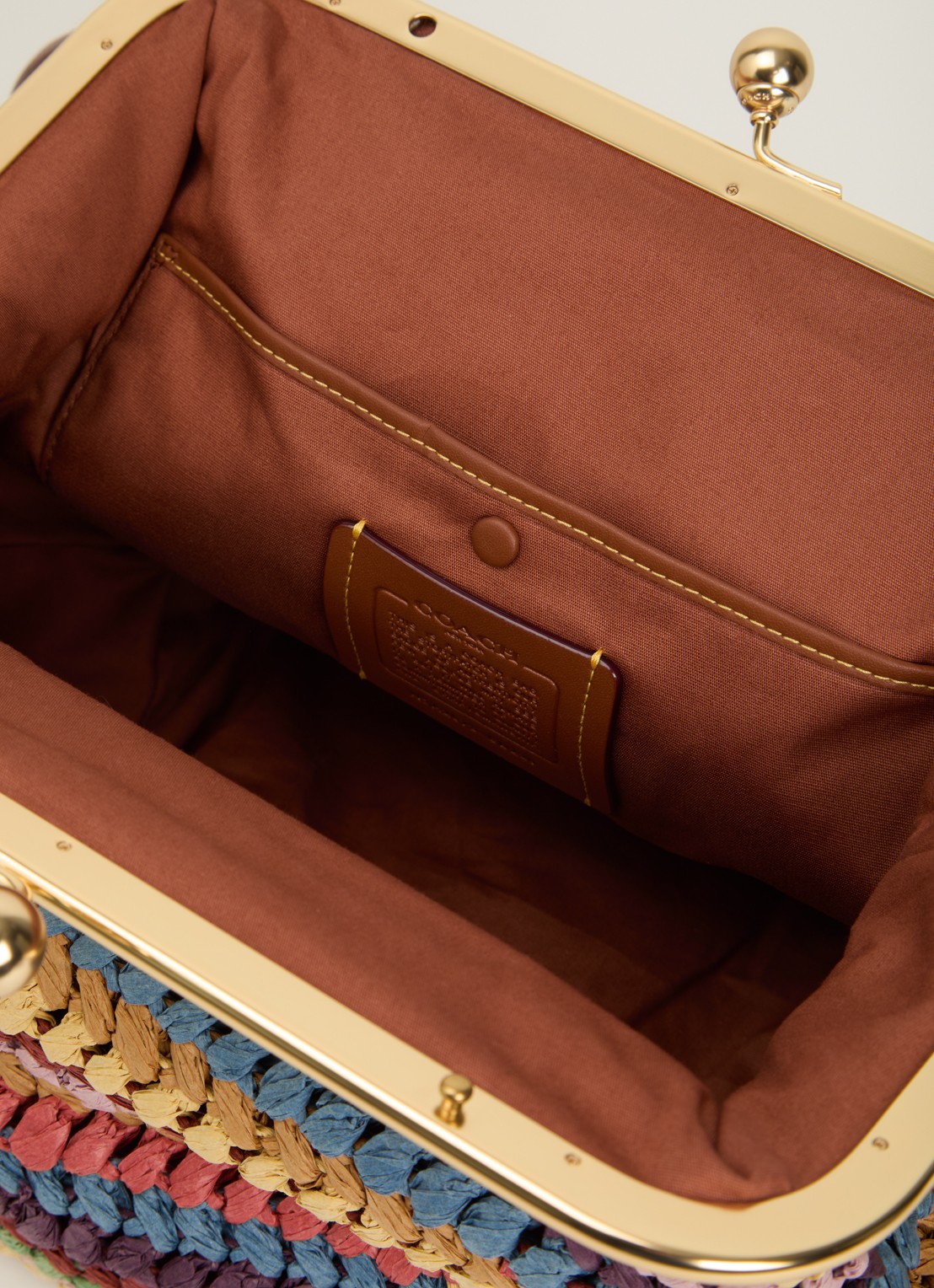 Coach Kisslock frame 27 schoudertas van stro  - detail 4 beige