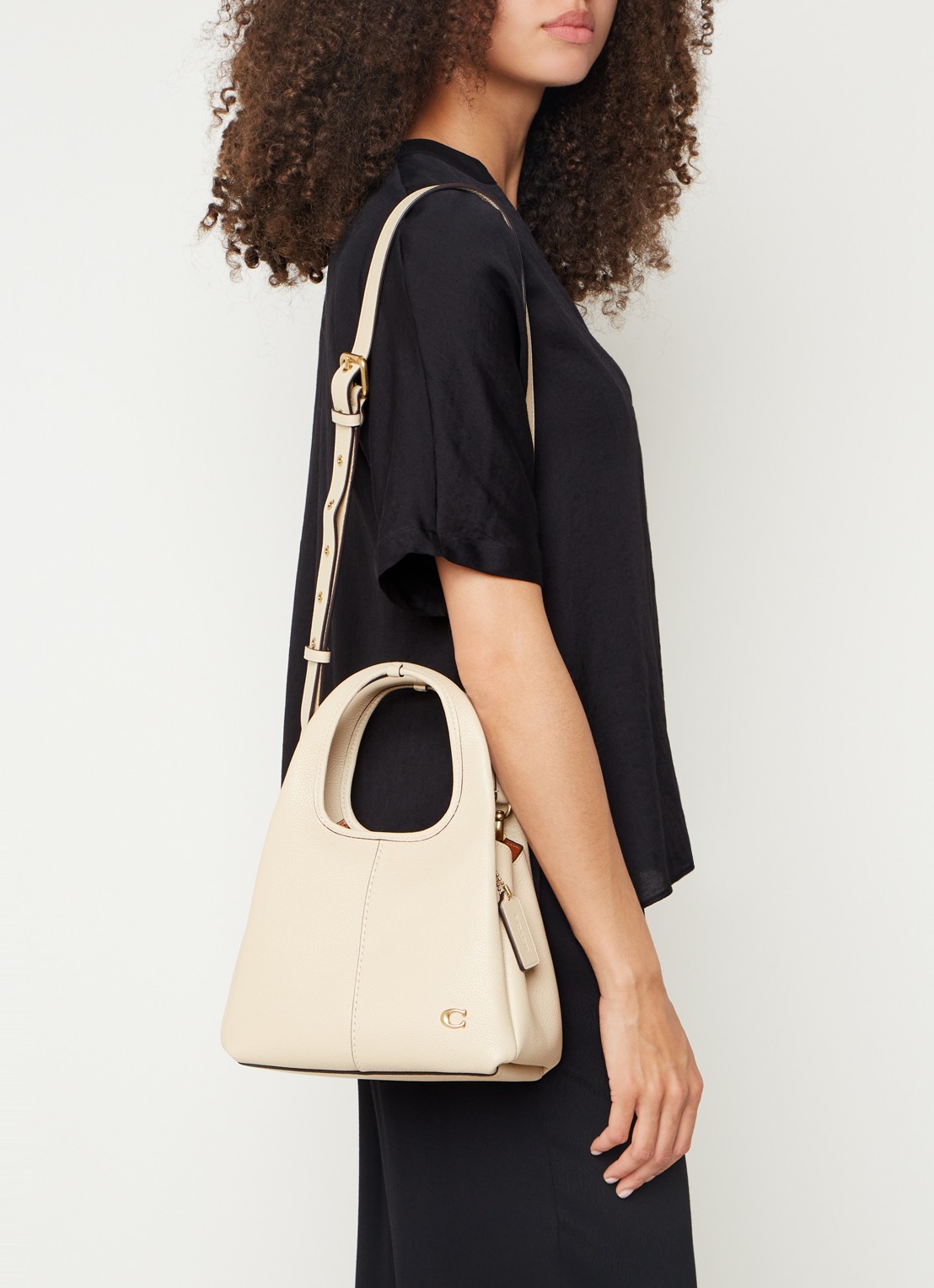 Coach Lana handtas van leer met logo - voorkant 6 creme
