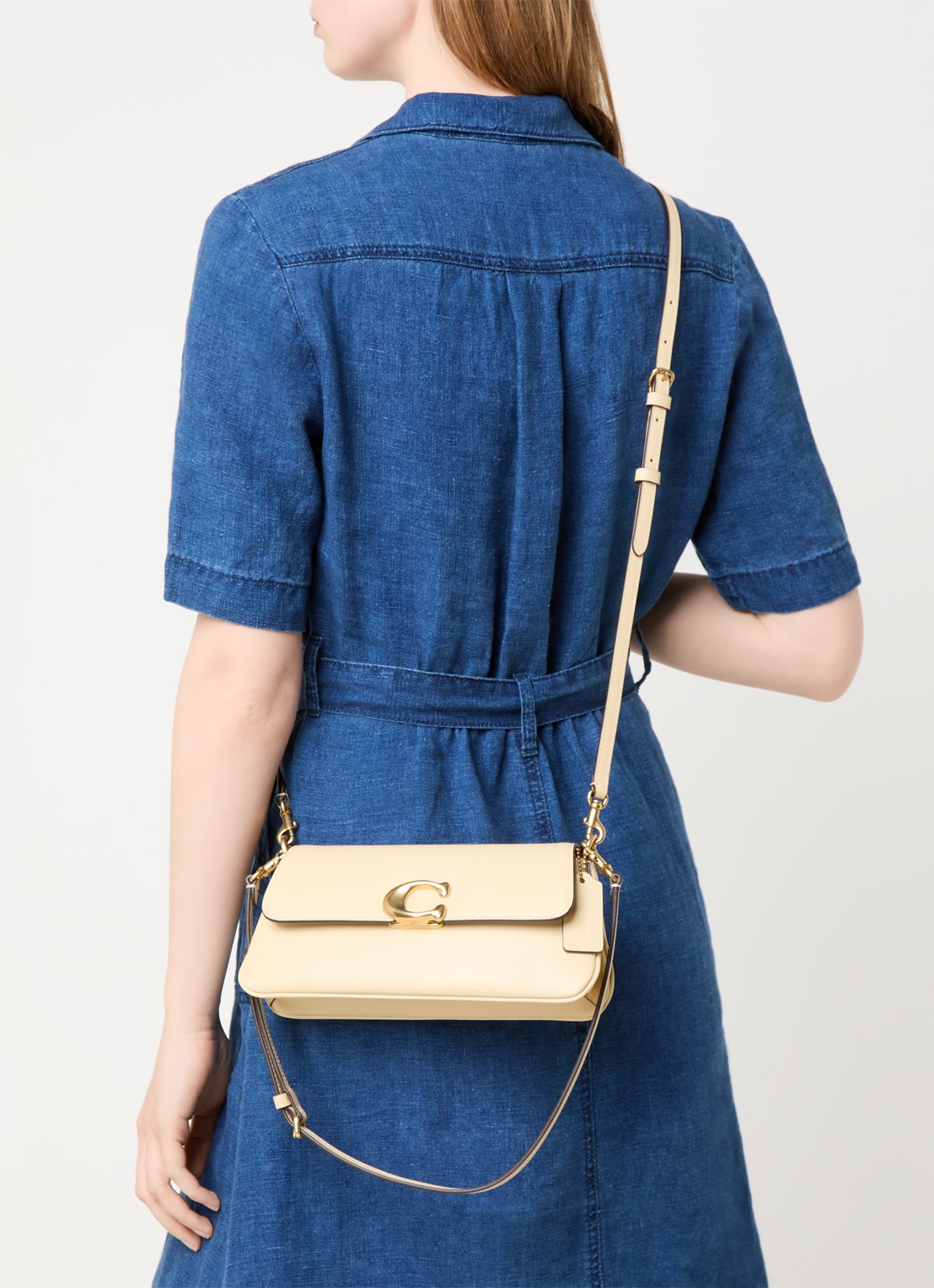 Coach Refined schoudertas van leer met afneembare schouderriem - voorkant 3 geel