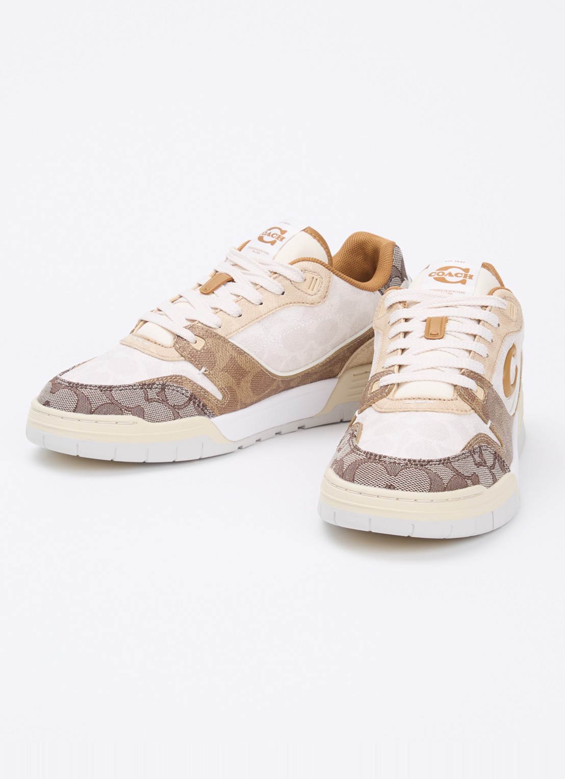 Coach Soho sneaker van leer met logoprint - detail 2 beige