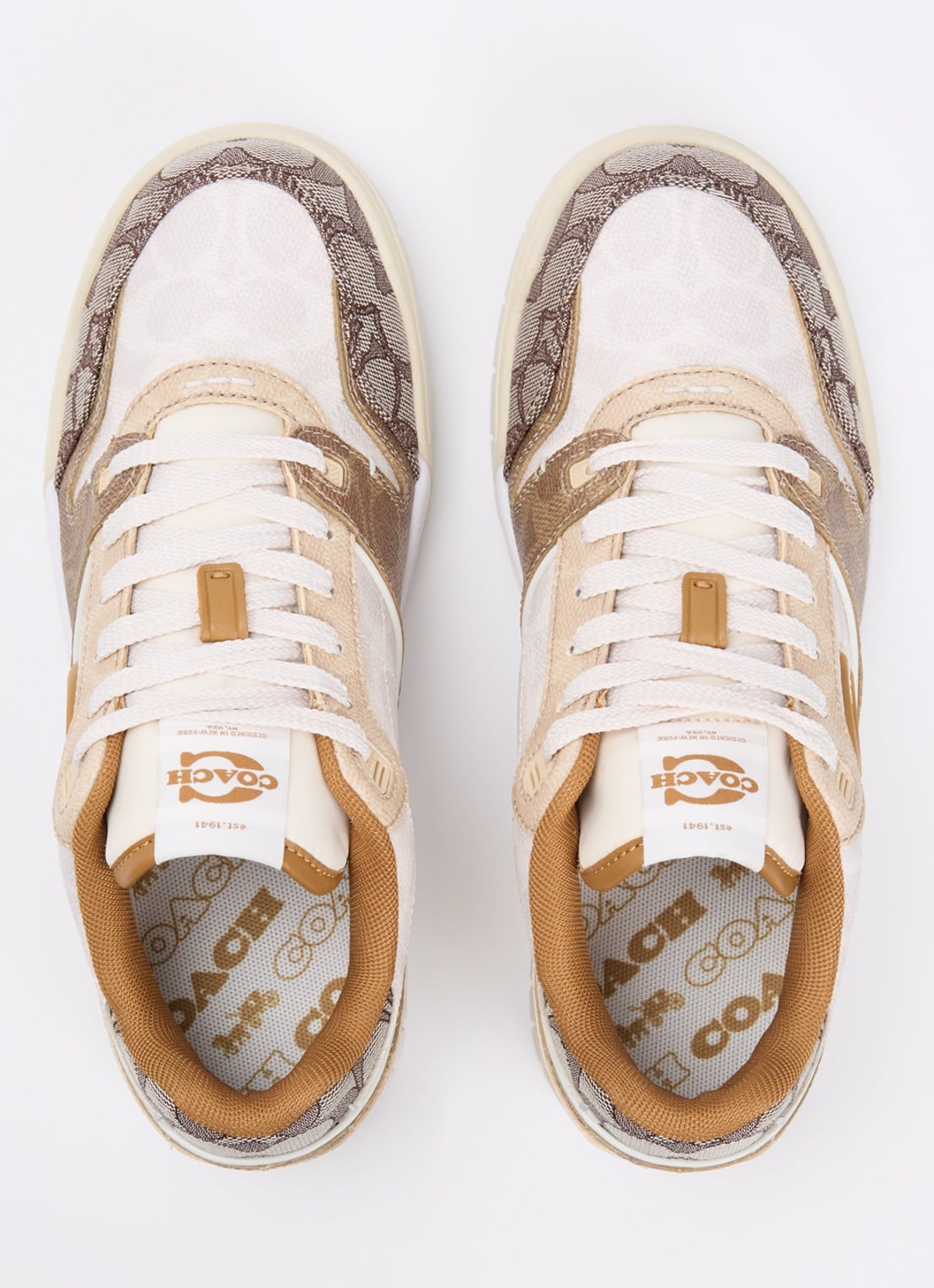 Coach Soho sneaker van leer met logoprint - detail 3 beige