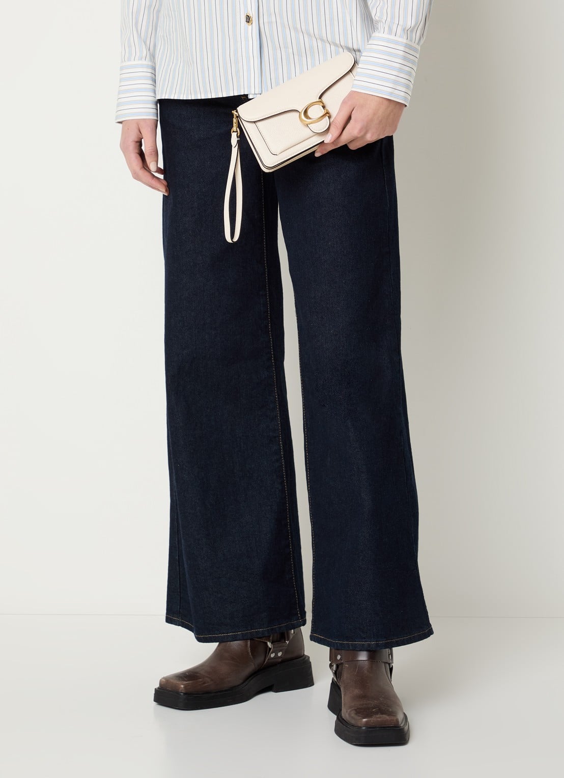 Coach Tabby 19 clutch van leer met afneembare schouderriem - voorkant 7 gebroken wit