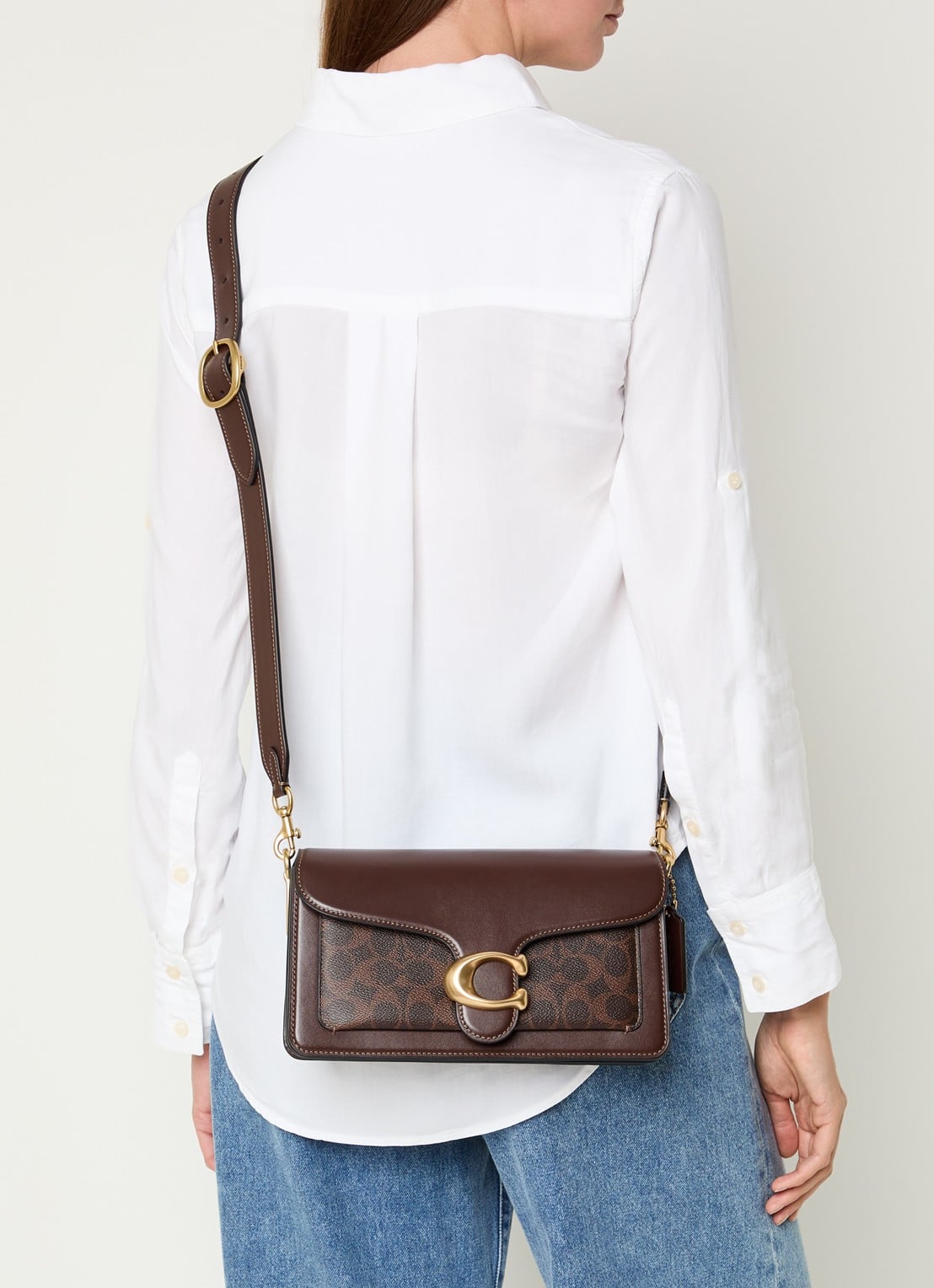 Coach Tabby 26 schoudertas van kalfsleer met logoprint - voorkant 2 donkerbruin