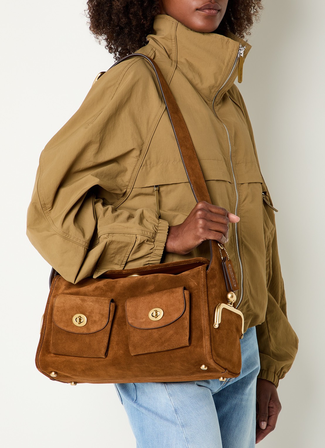 Coach Turnlock Haversack crossbodytas van kalfssuède - voorkant 2 cognac