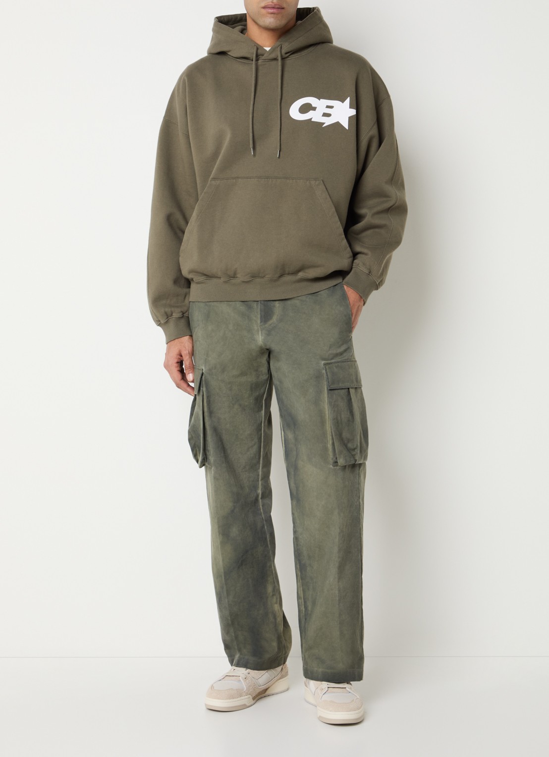 Cole Buxton Hoodie met logo- en backprint - voorkant 3 bronsgroen