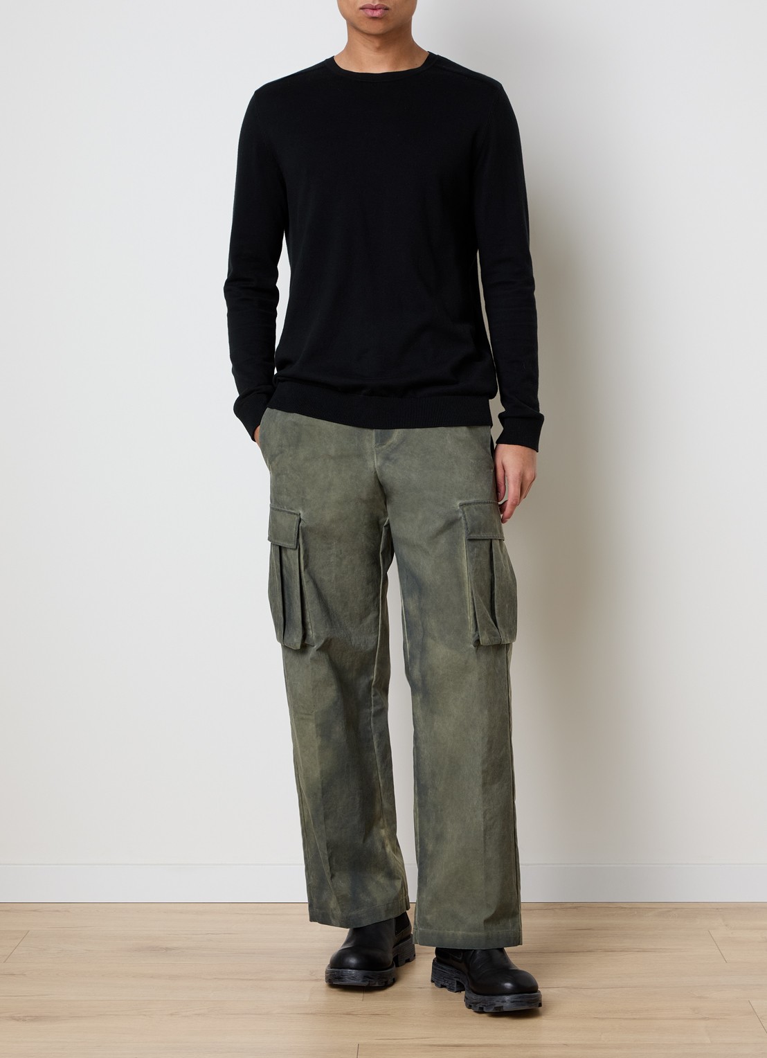 Cole Buxton Loose fit cargobroek met verwassen afwerking en klepzakken - voorkant 2 legergroen