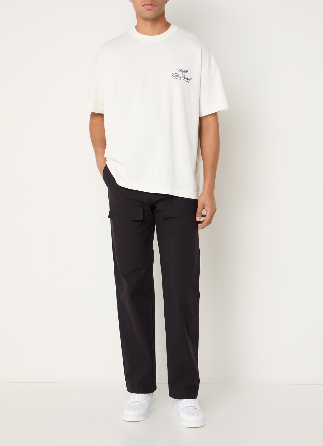 Cole Buxton T-shirt met logoborduring - voorkant 2 wit