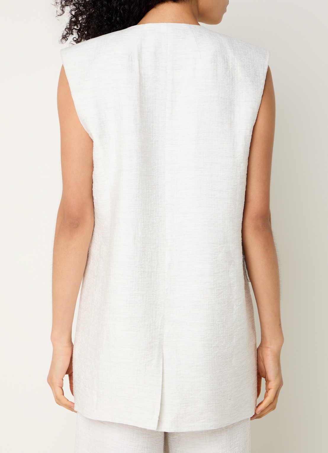 Copenhagen Muse Brie gilet met klepzakken en structuur - achterkant 3 gebroken wit