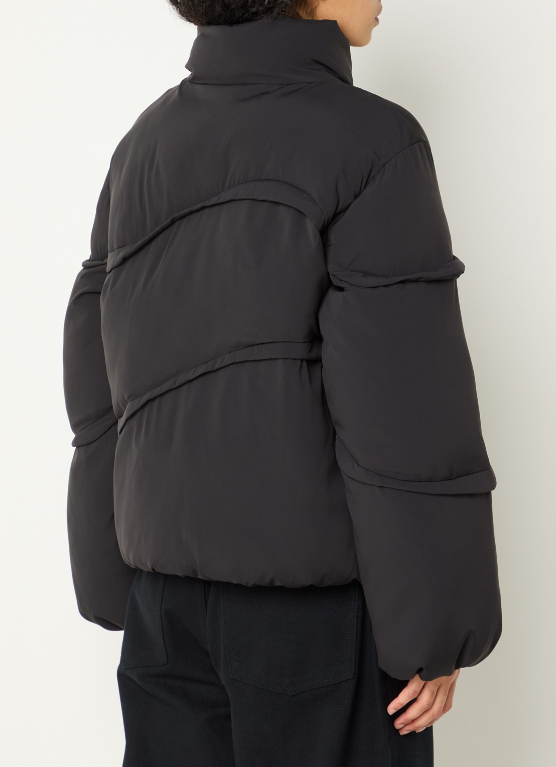 Copenhagen Muse CMCicco puffer jack met asymmetrisch detail - achterkant zwart