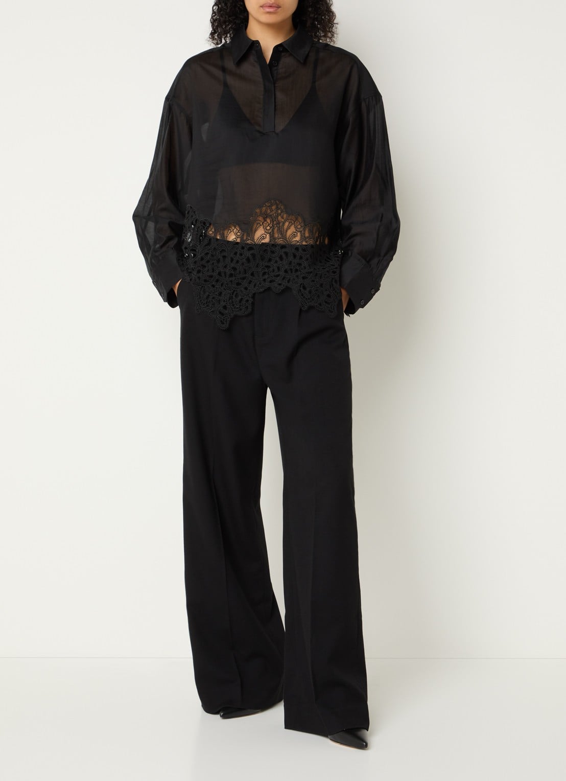 Copenhagen Muse CMDolly semi-transparante blouse met details van kant - voorkant 4 zwart