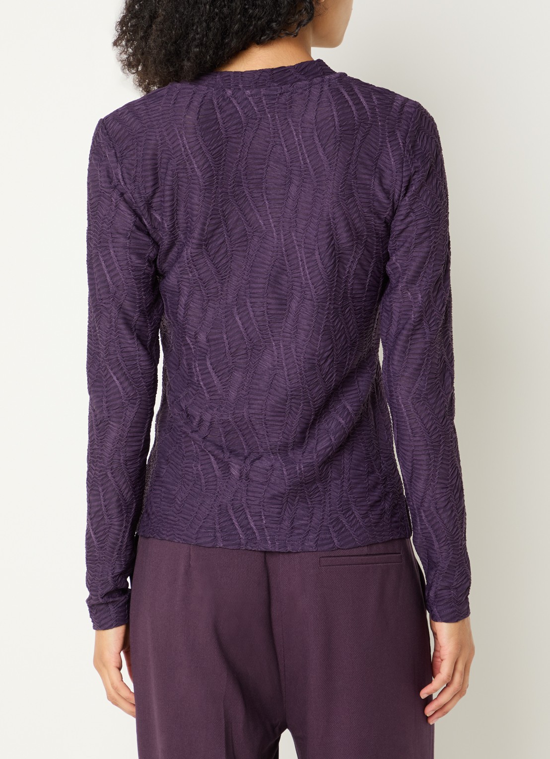 Copenhagen Muse CMJeri semi-transparante top met structuur - achterkant aubergine