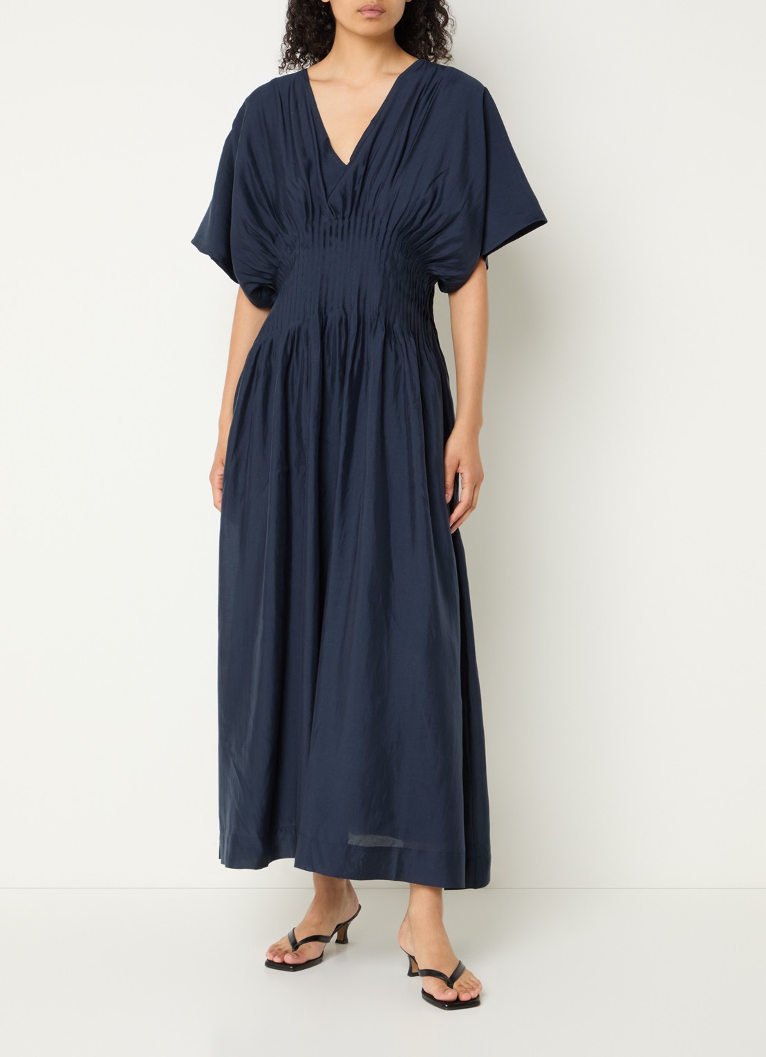 Copenhagen Muse CMMolly maxi jurk met plissé en vlindermouw - detail 4 donkerblauw