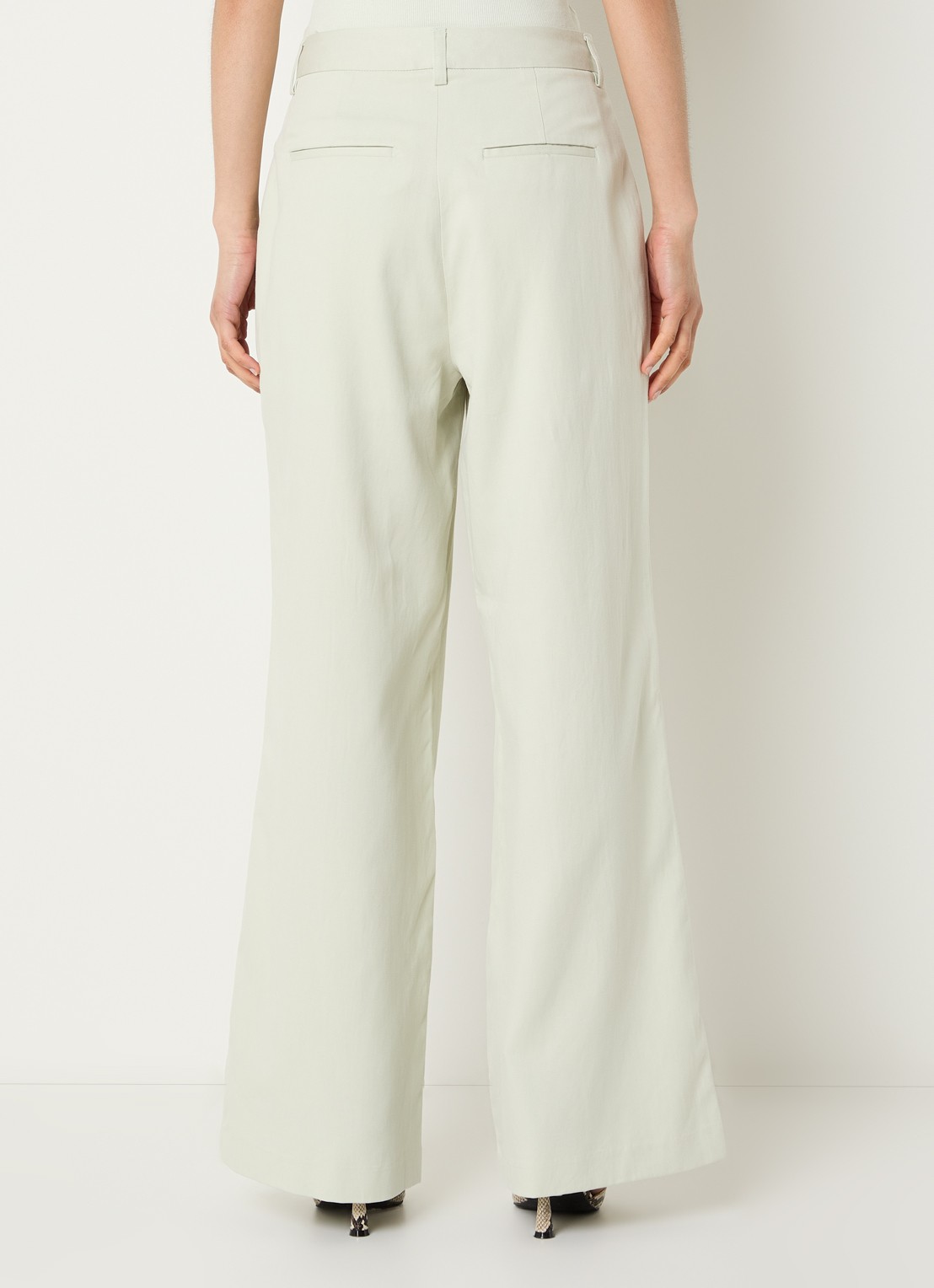 Copenhagen Muse High waist wide fit broek met steekzakken - achterkant lindegroen
