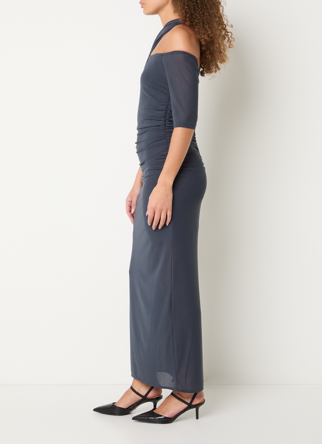 Copenhagen Muse Semi-transparante maxi jurk van mesh met asymmetrische kraag - voorkant 2 blauw