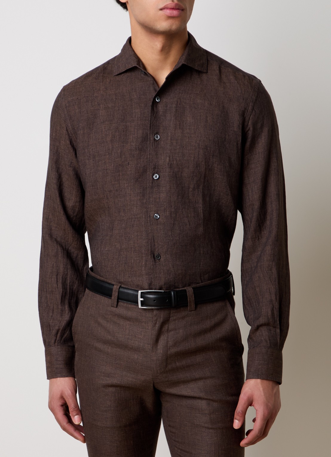 Corneliani Slim fit overhemd van linnen - detail donkerbruin