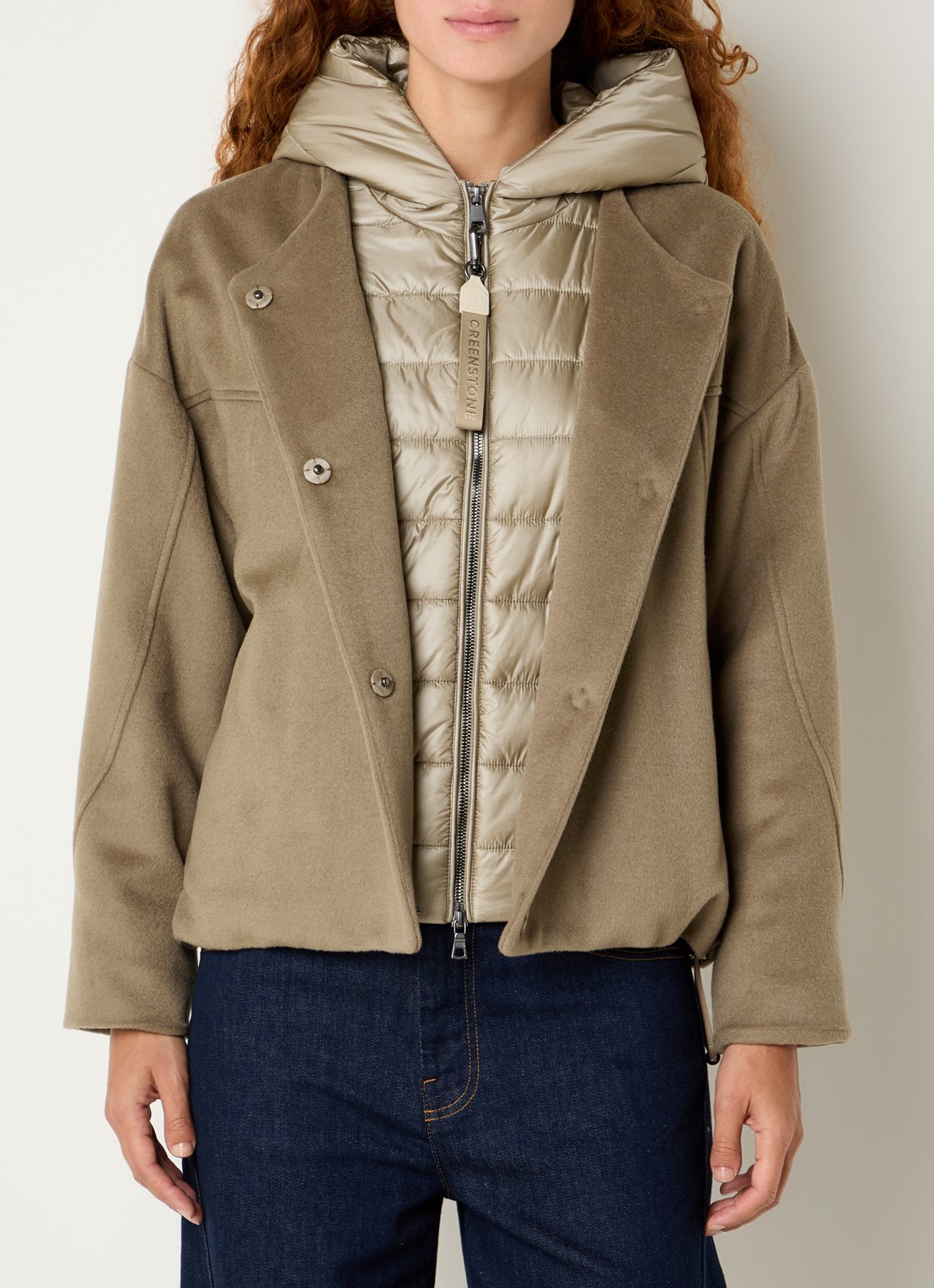 Creenstone Dagmar gewatteerd jack in kasjmier wolblend met capuchon - detail 4 taupe