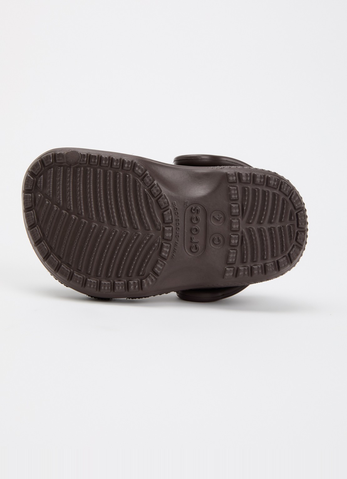 Crocs Classic Clog instapper met logo  - detail donkerbruin