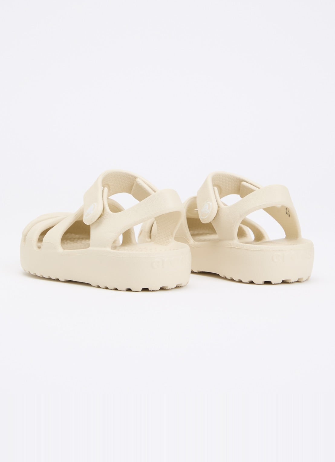 Crocs Classic Fisherman sandaal - achterkant beige