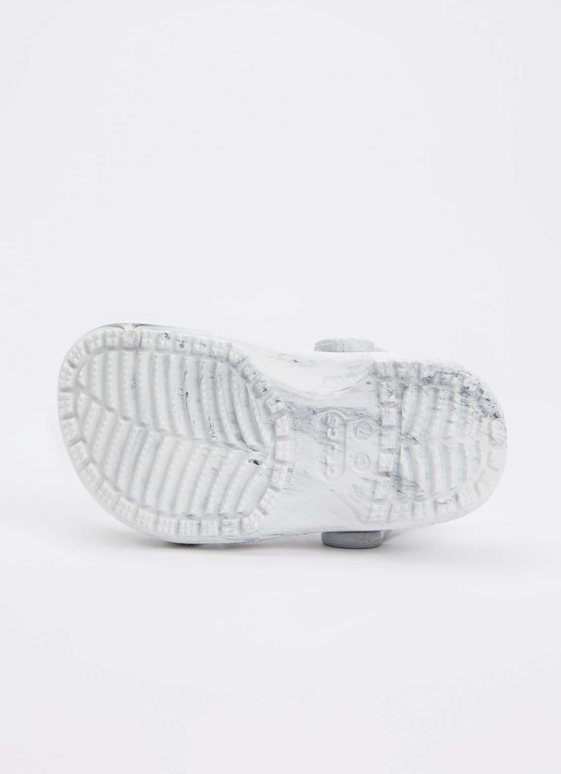Crocs Classic Marbled Clog instapper - detail lichtgrijs