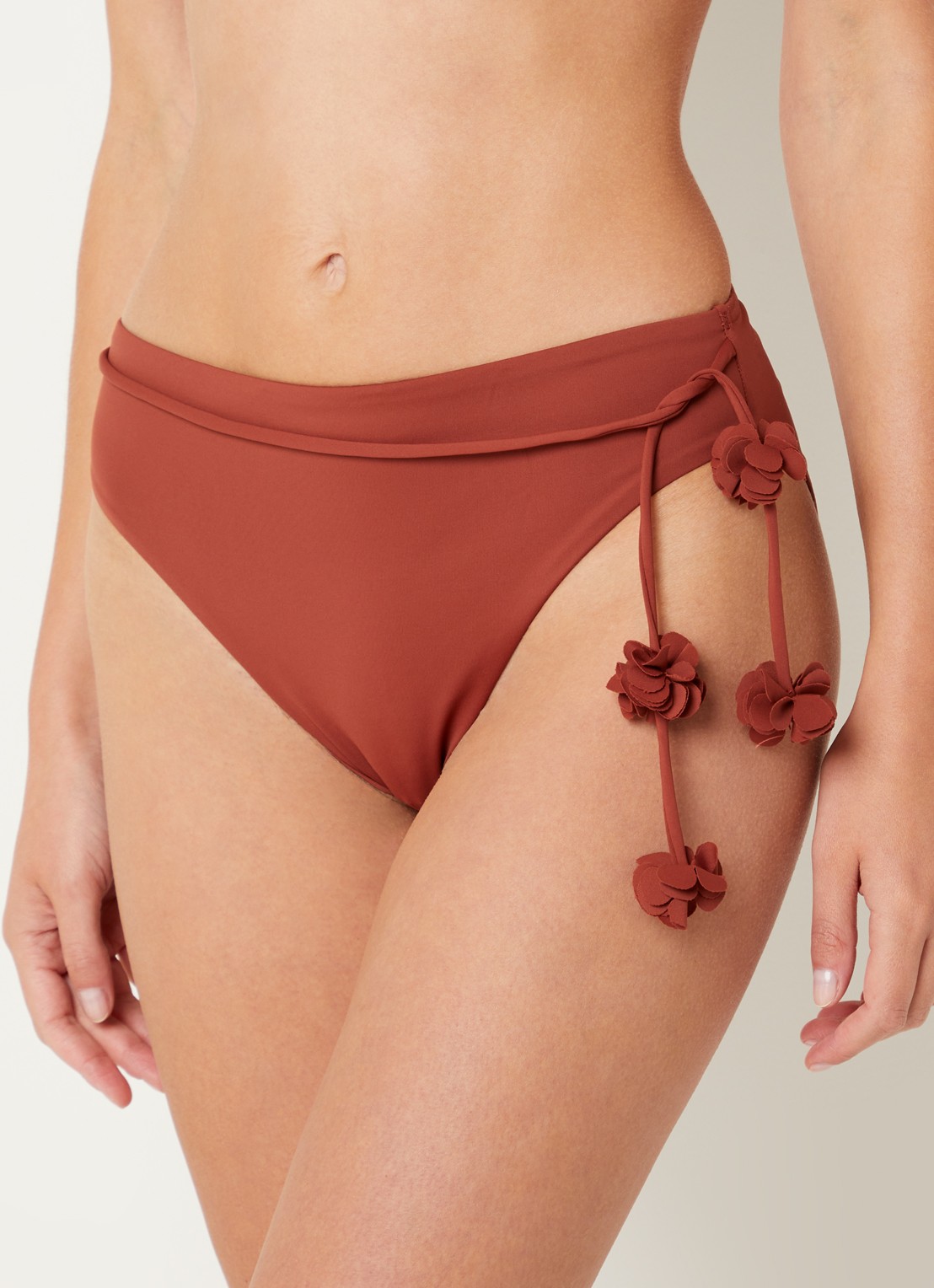 Cyell Henna Vibes bikinislip - voorkant 3 kastanjebruin