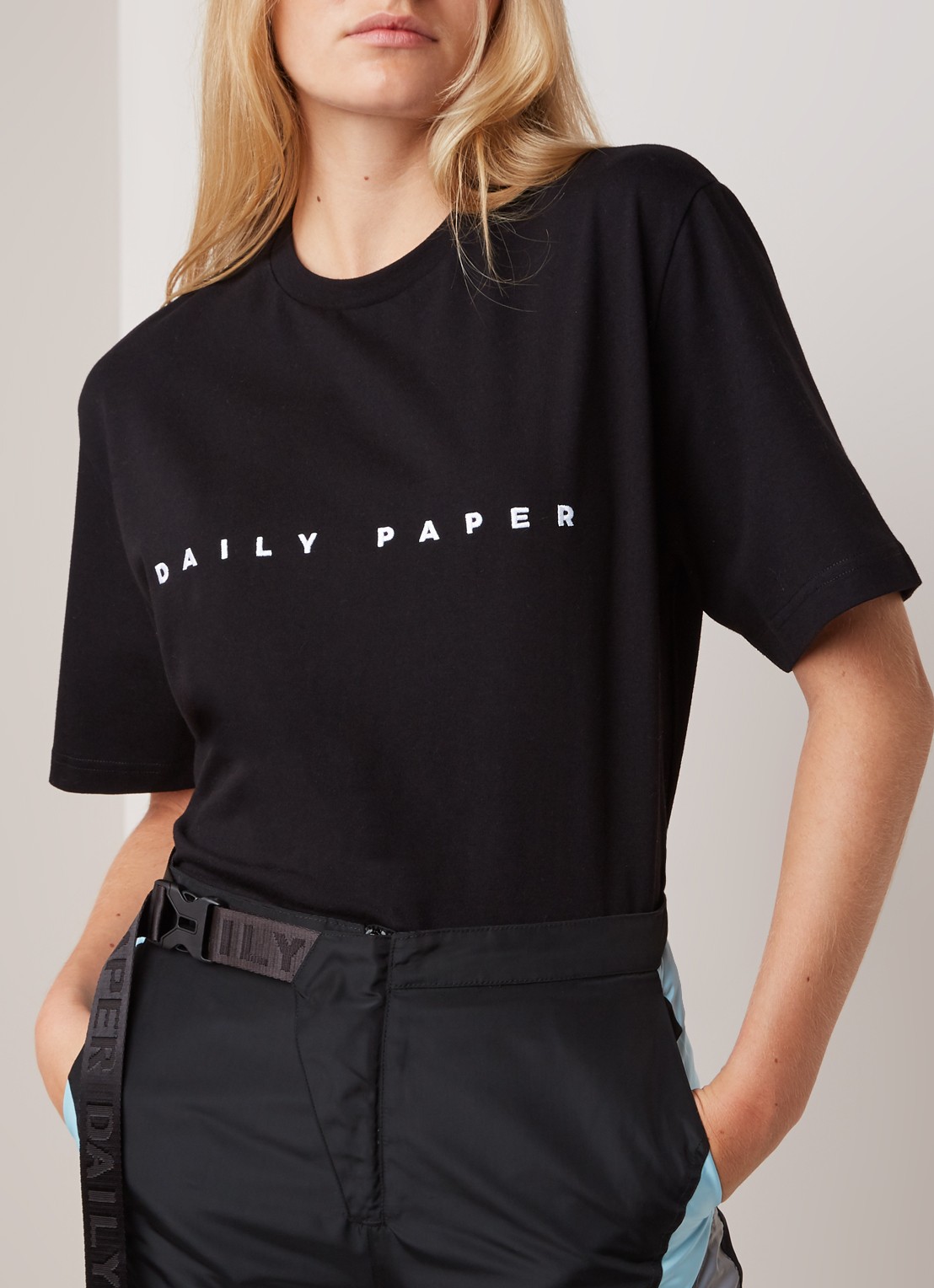 Daily Paper Alias oversized T-shirt met logoborduring - detail 2 zwart