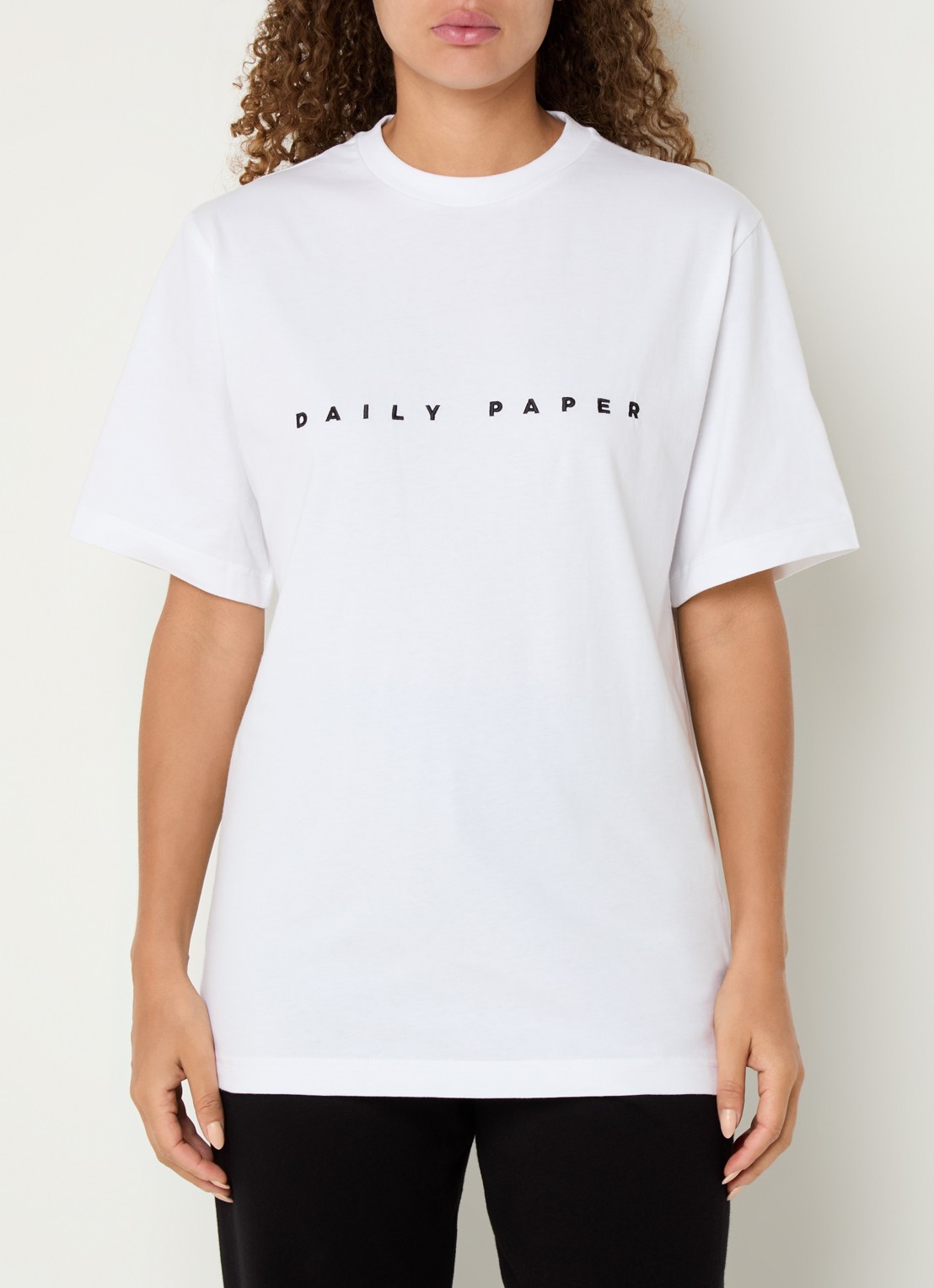 Daily Paper Alias oversized T-shirt met logoborduring - detail 4 wit