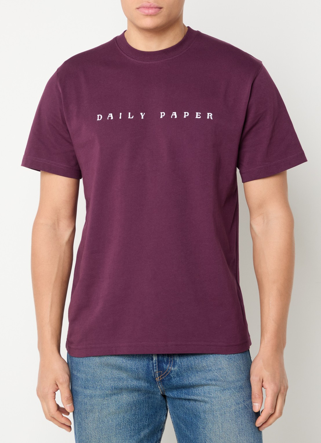 Daily Paper Alias T-shirt met logo- en backprint - detail aubergine