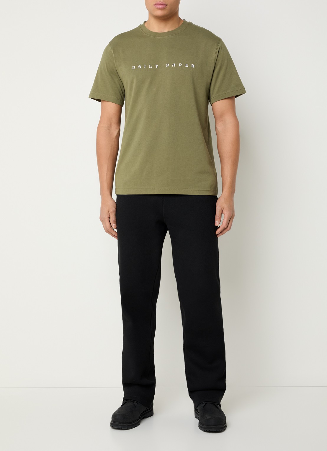Daily Paper Alias T-shirt met logo- en backprint - voorkant 3 olijfgroen