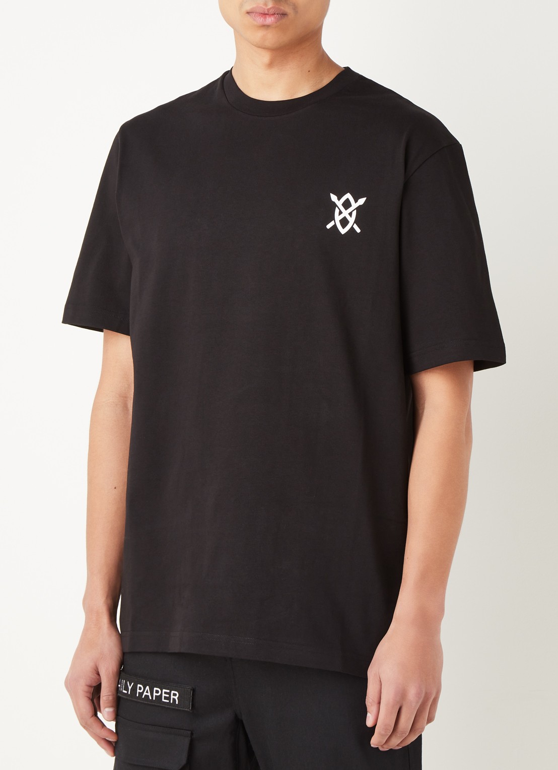 Daily Paper Amsterdam Flagship Store T-shirt met backprint - achterkant zwart