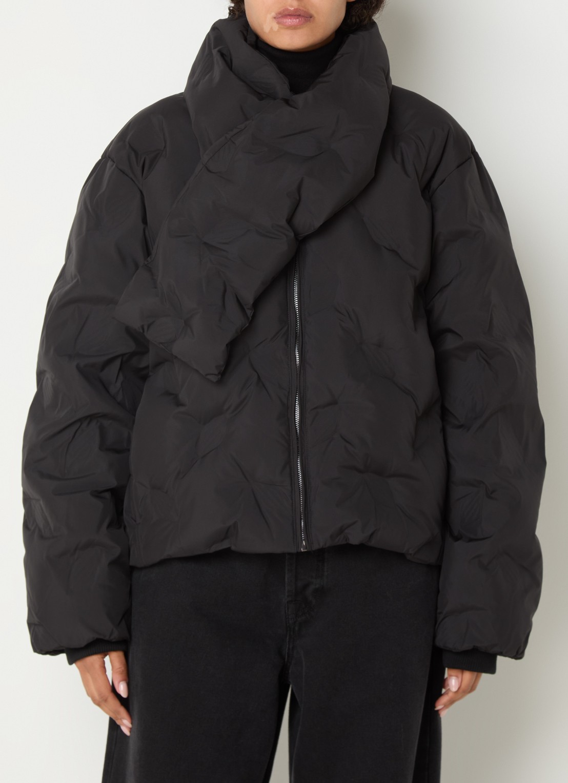 Daily Paper Ayan puffer jack met donsvulling en afneembare kraag - detail 4 zwart