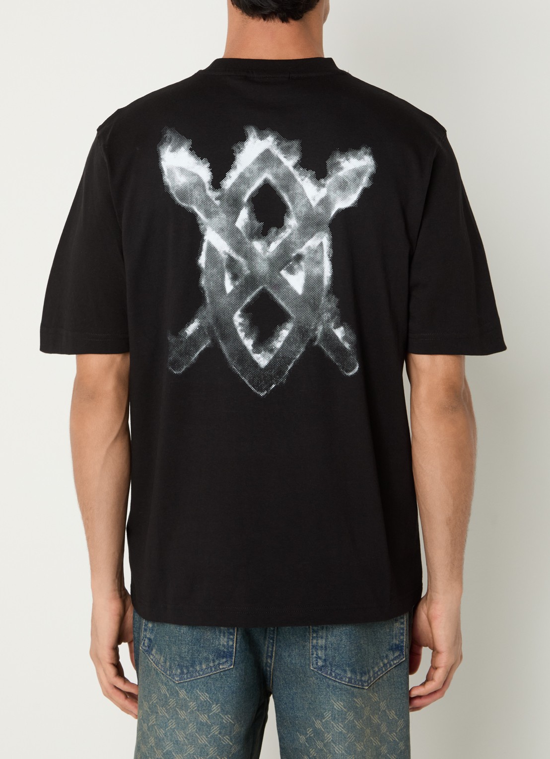 Daily Paper Burned Shield T-shirt met logo- en backprint - detail zwart