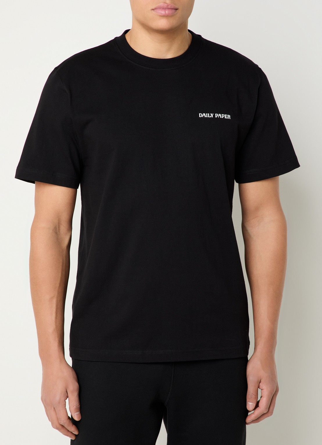 Daily Paper Chain Shield T-shirt met logo- en backprint - achterkant 4 zwart