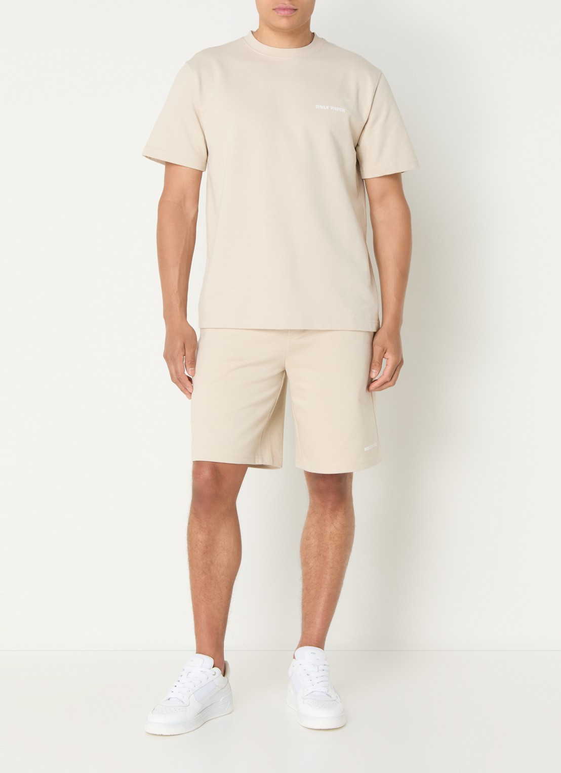 Daily Paper Dias T-shirt met logo - voorkant 4 beige